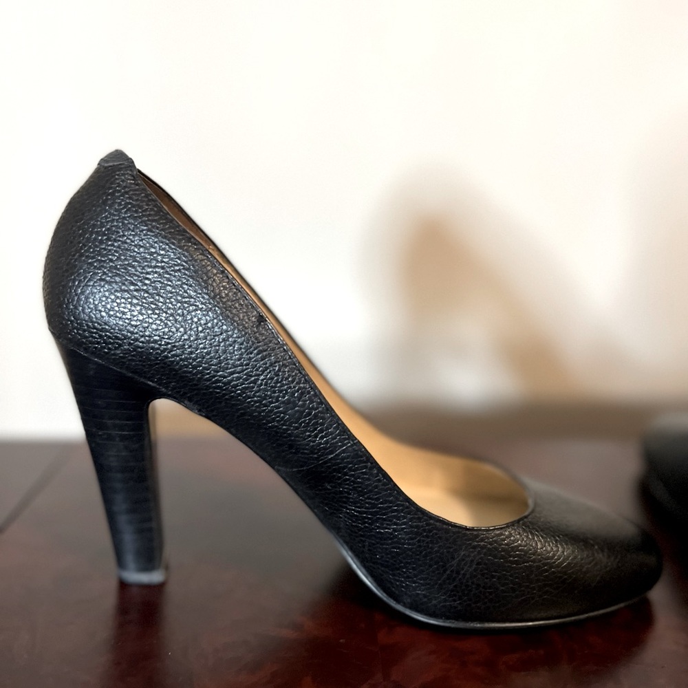 Ralph Lauren pebble leather pumps